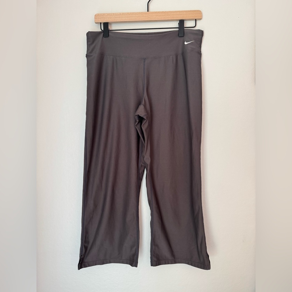 Nike Gray Classic Wide Leg Cropped Pants - Size Medium